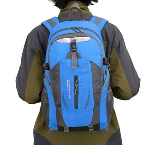 Sleek Blue Men's Hiking Backpack
